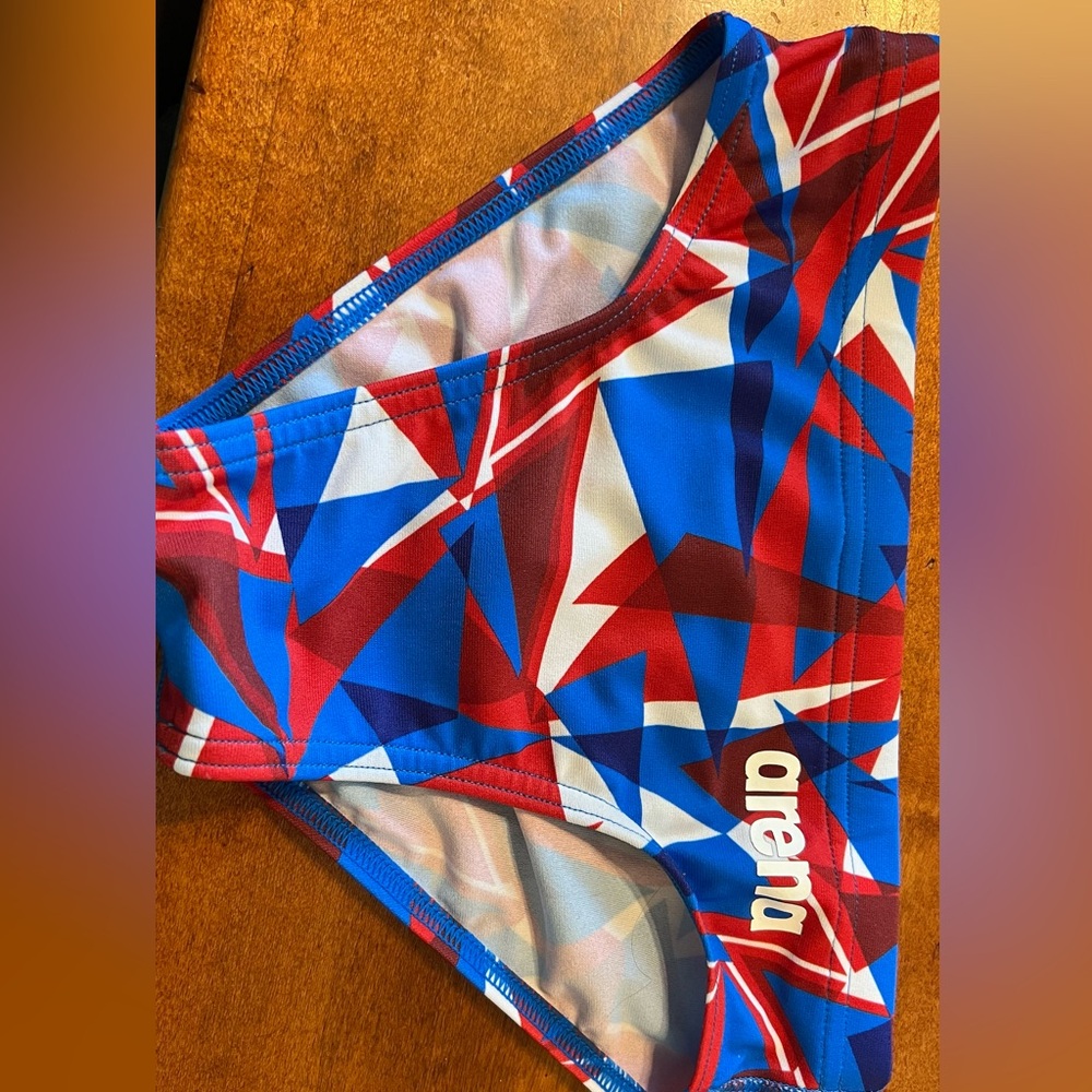 Arena boys dive brief
